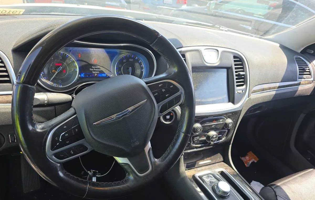 2019 CHRYSLER 300 Limited 6
