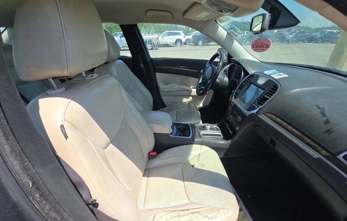 2018 CHRYSLER 300 Limited 4
