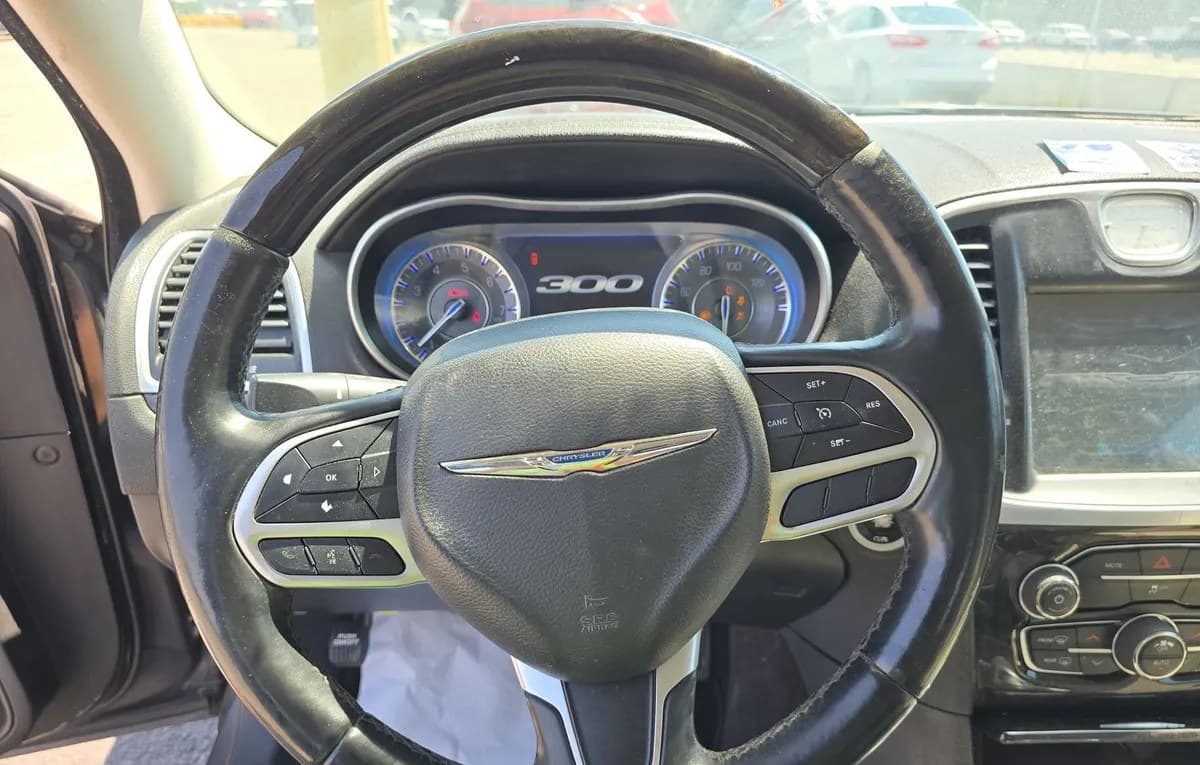 2018 CHRYSLER 300 Limited 6
