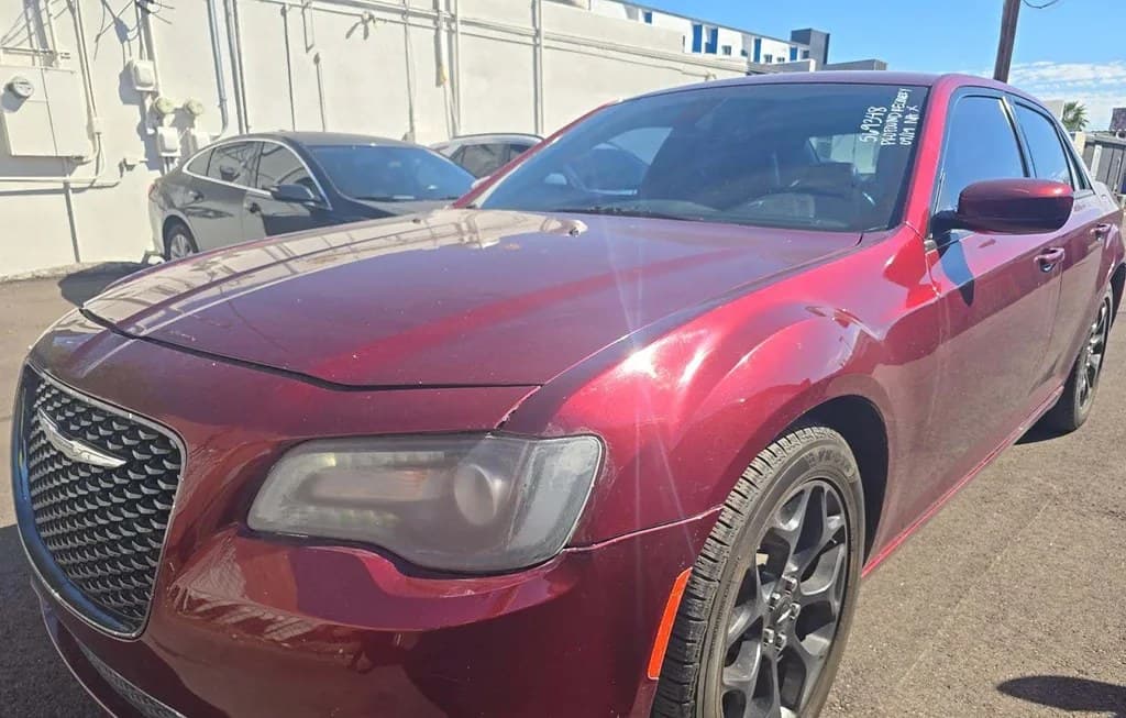 2019 CHRYSLER 300S 1
