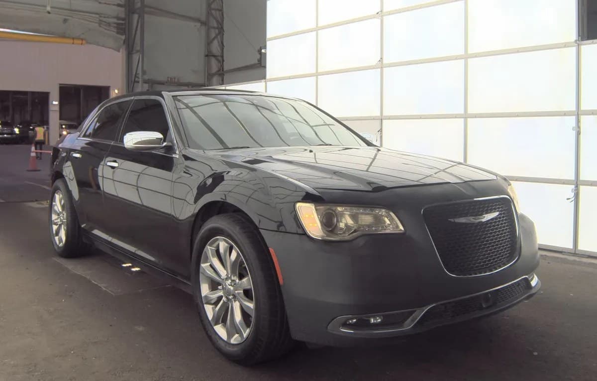 2019 CHRYSLER 300 Limited 3