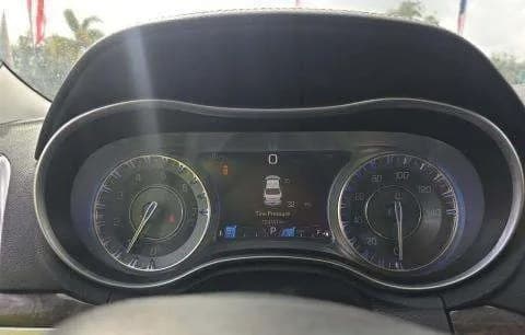 2018 CHRYSLER 300 Limited 6
