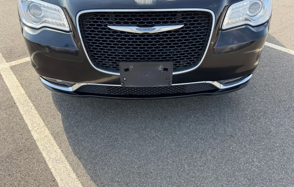 2017 CHRYSLER 300 Limited 6