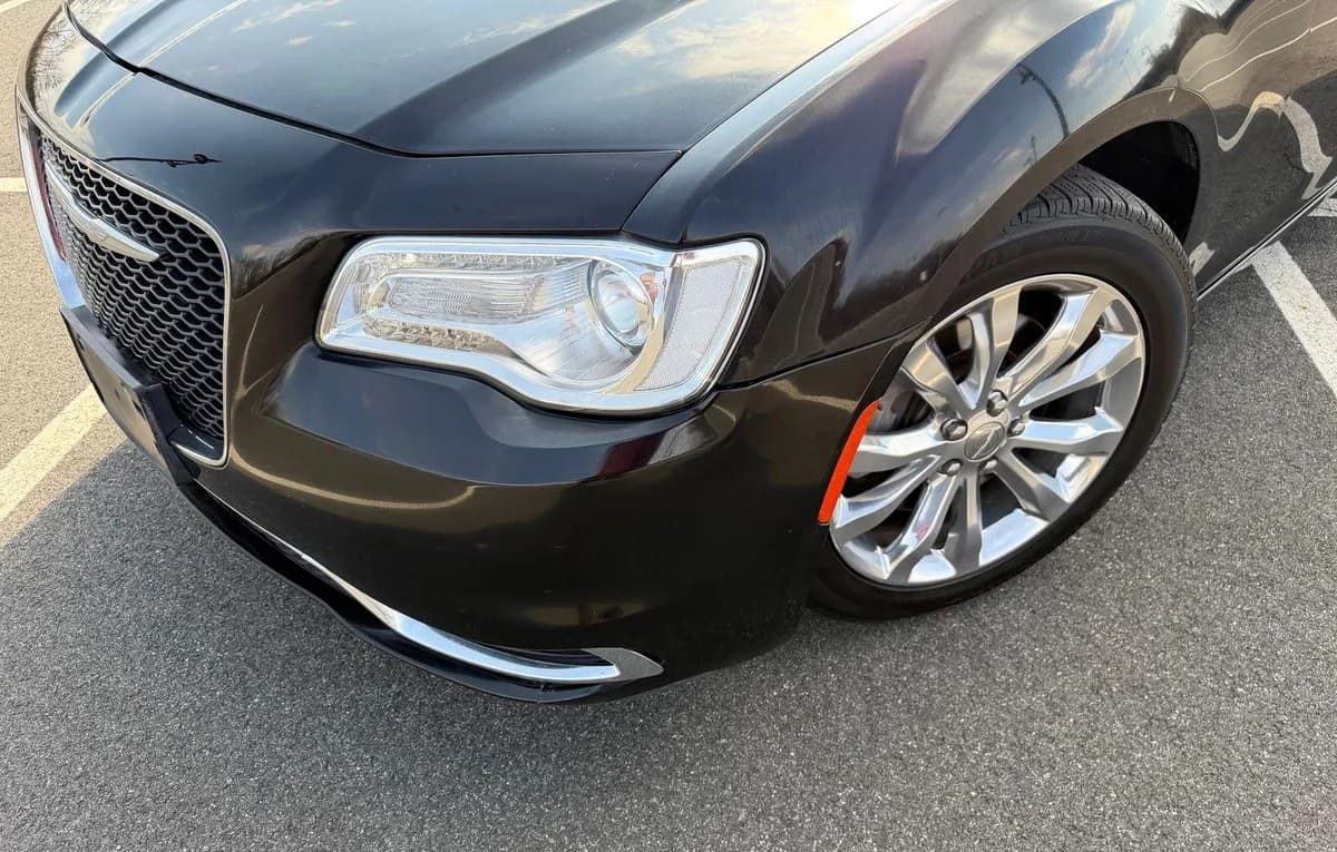 2017 CHRYSLER 300 Limited 7