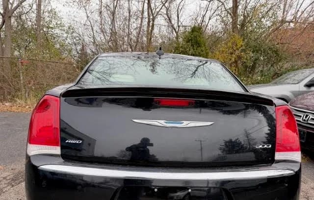 2017 CHRYSLER 300 Limited 3