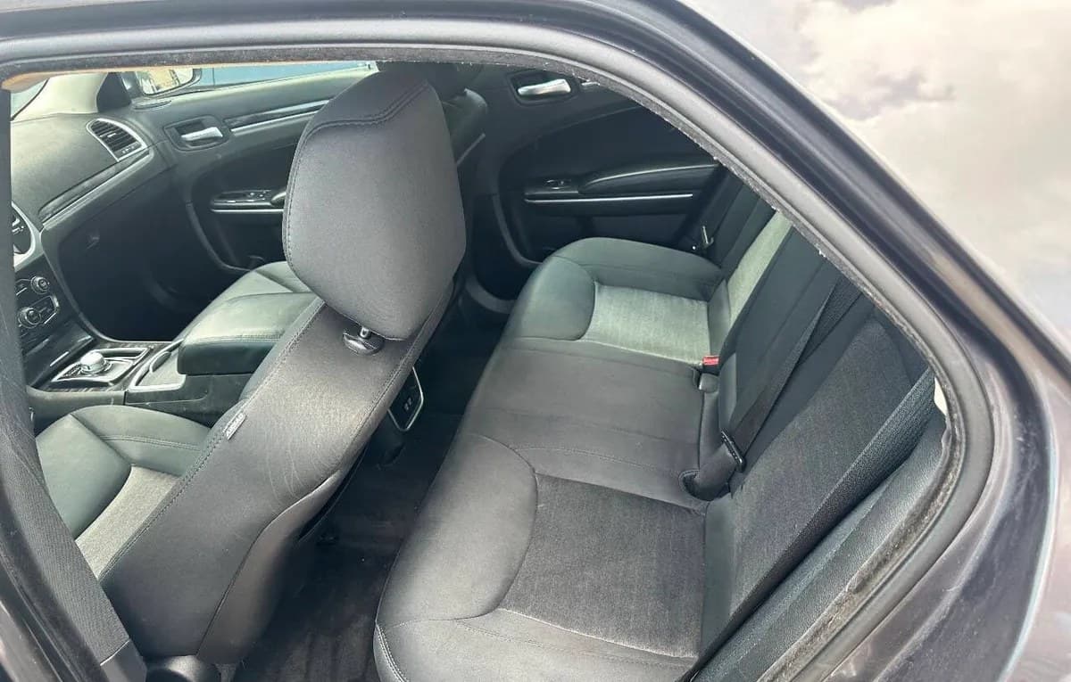 2019 CHRYSLER 300 Touring 7