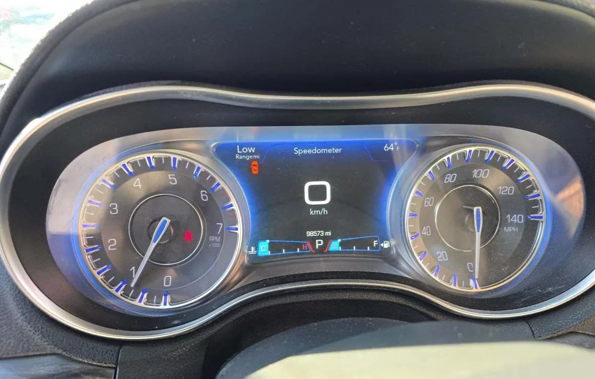 2017 CHRYSLER 300 Limited 6