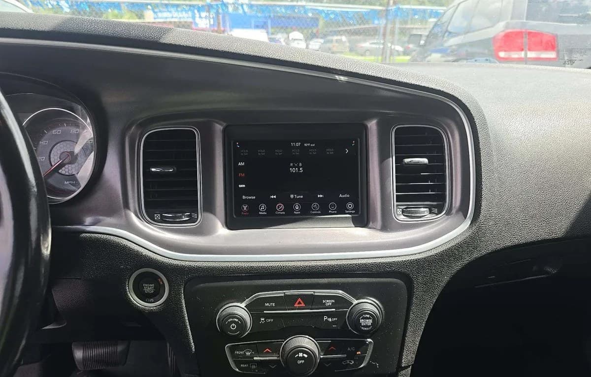 2020 DODGE CHARGER SXT 7