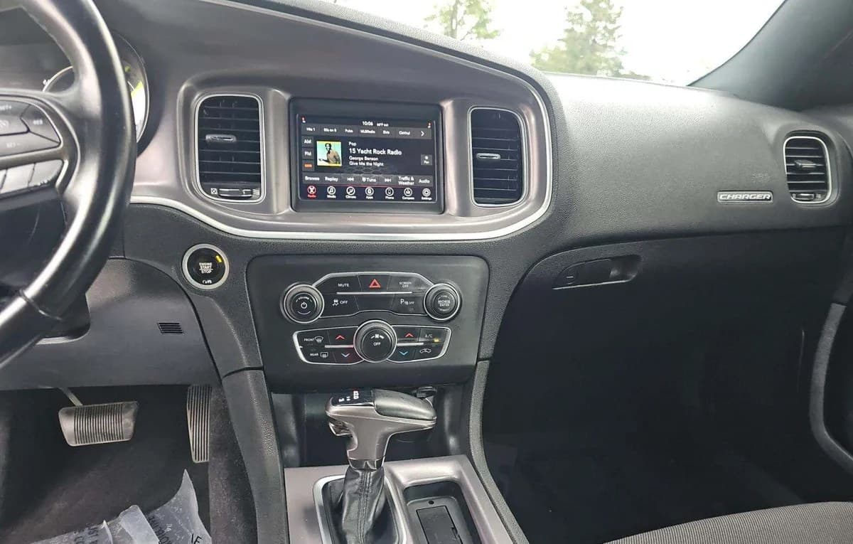 2019 DODGE CHARGER SXT 7