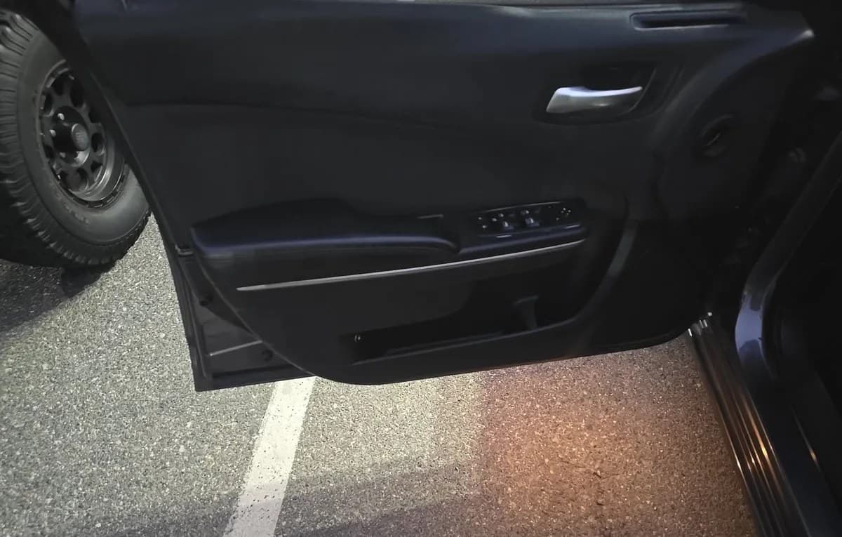 2018 DODGE CHARGER SXT 5