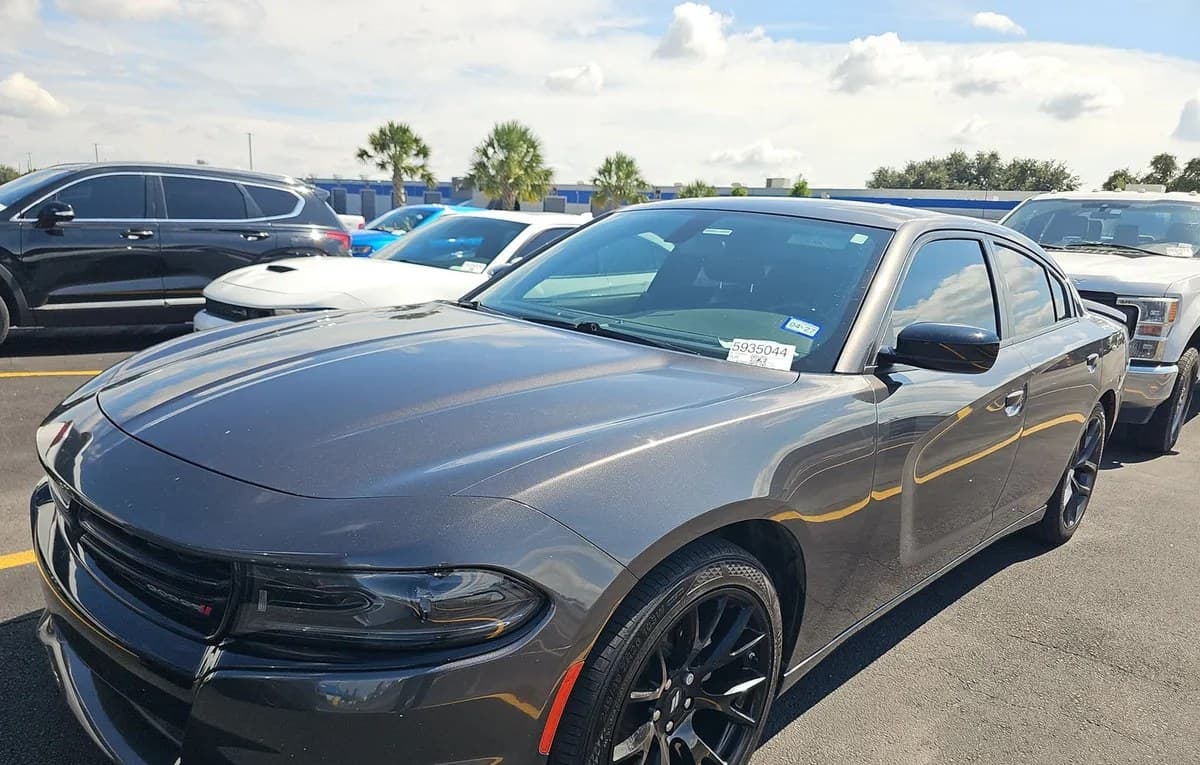 2023 DODGE CHARGER SXT 2