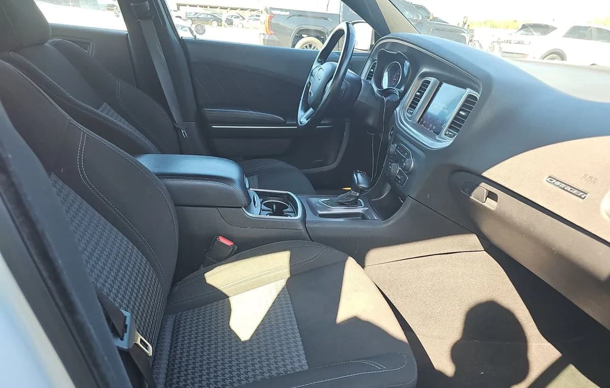 2023 DODGE CHARGER SXT 5