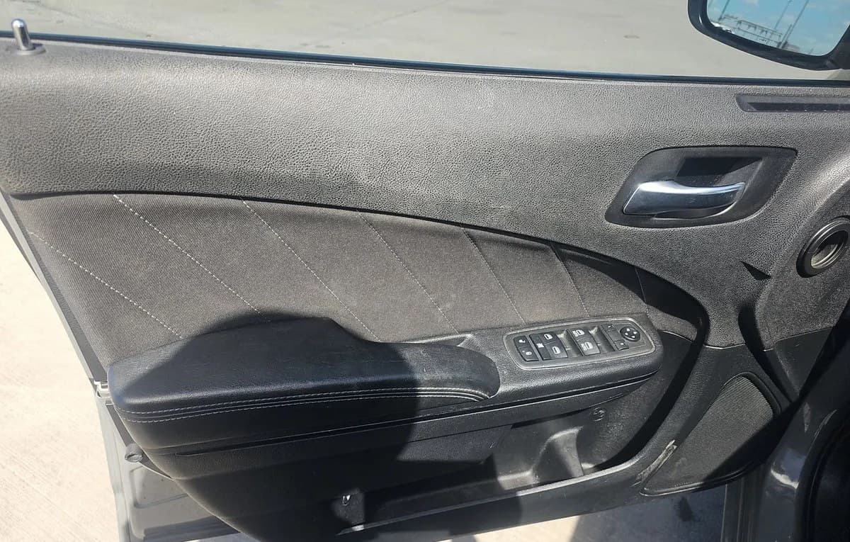 2019 DODGE CHARGER SXT 6