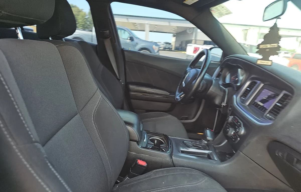2019 DODGE CHARGER SXT 4