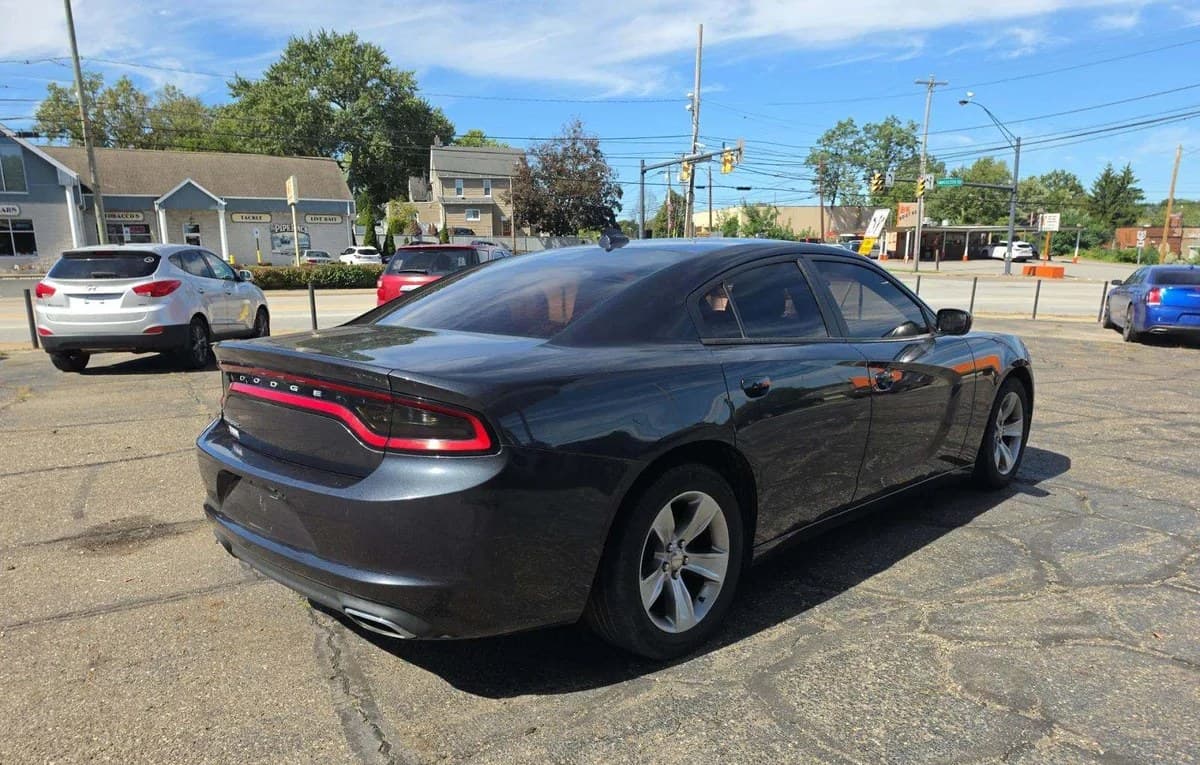 2017 DODGE CHARGER SXT 4
