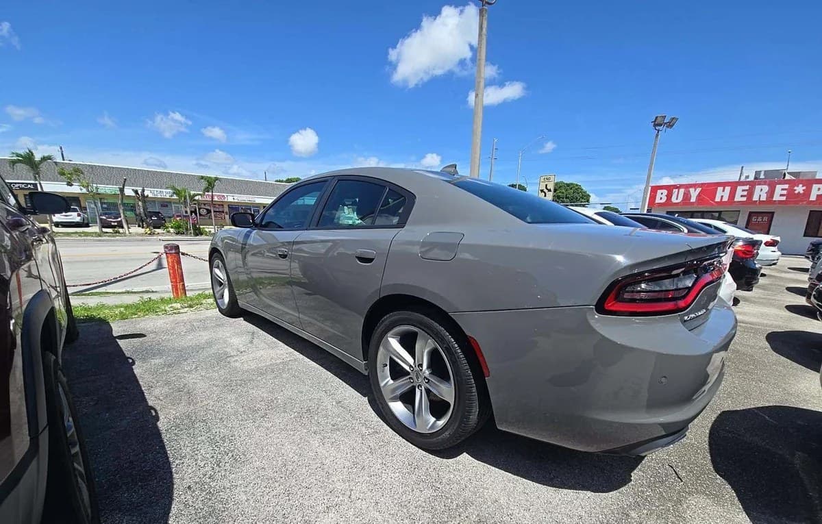 2018 DODGE CHARGER SXT Plus 3