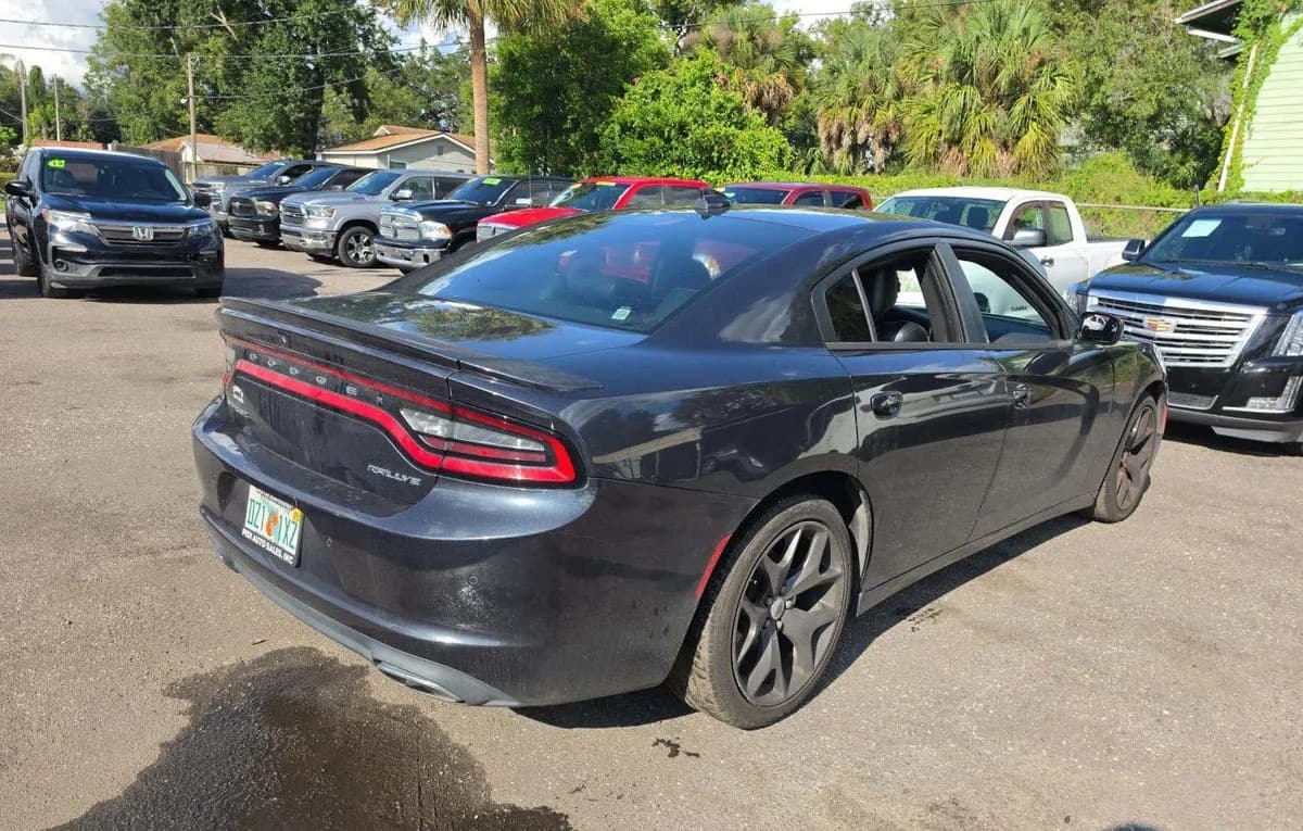 2017 DODGE CHARGER SXT 4