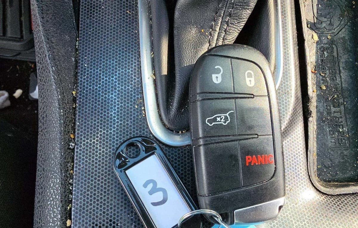 2017 DODGE CHARGER SXT 5