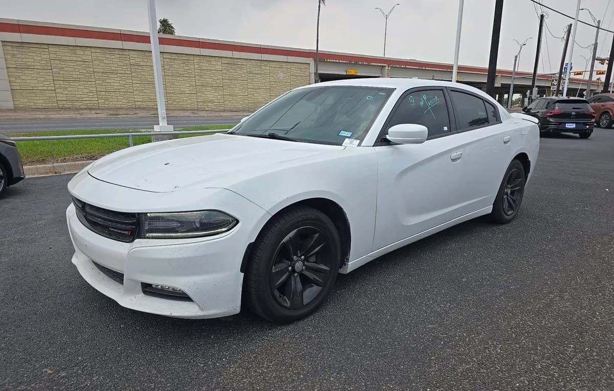 2017 DODGE CHARGER SXT 2