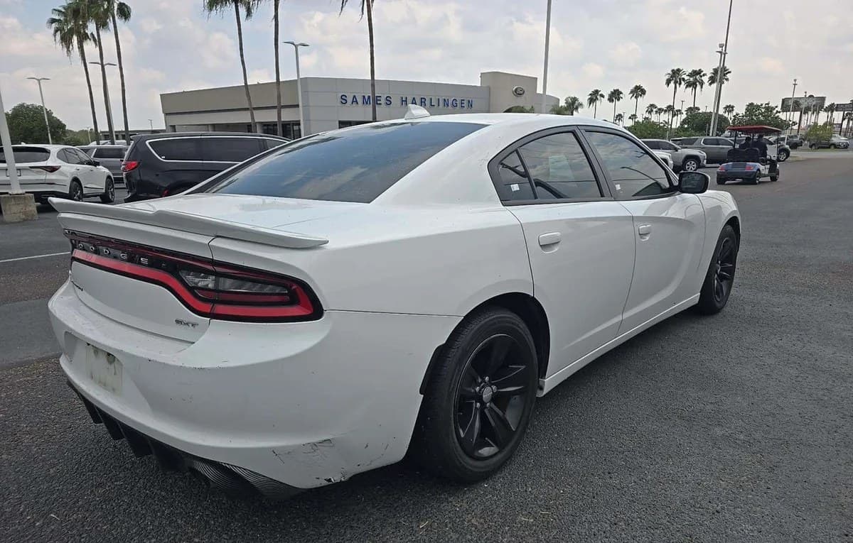 2017 DODGE CHARGER SXT 4