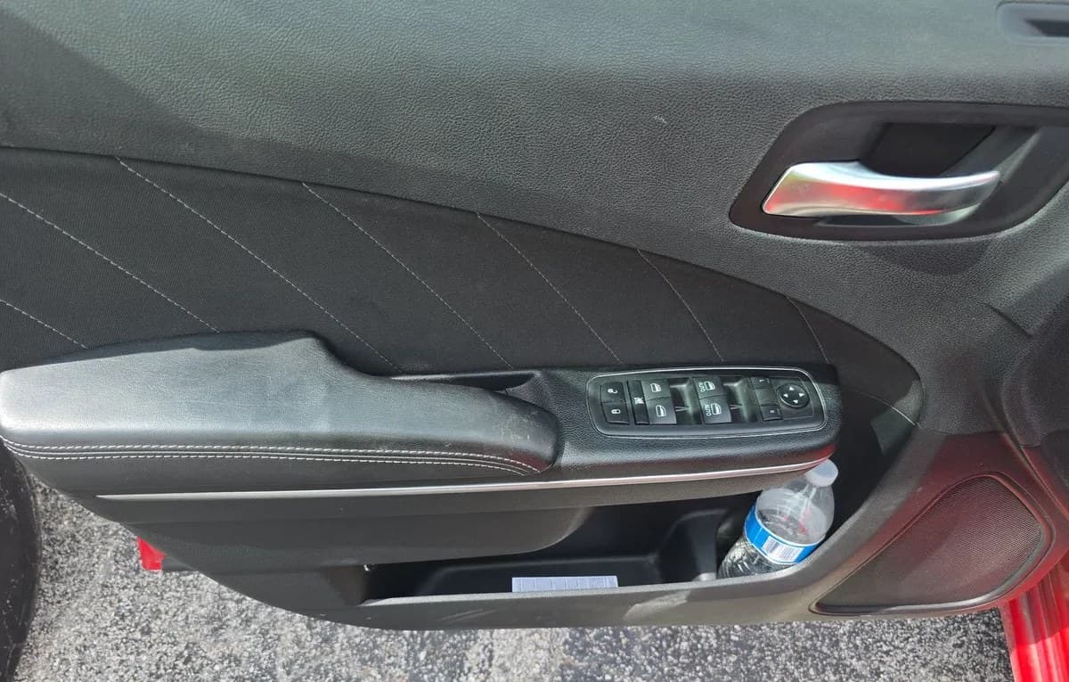 2019 DODGE CHARGER SXT 5