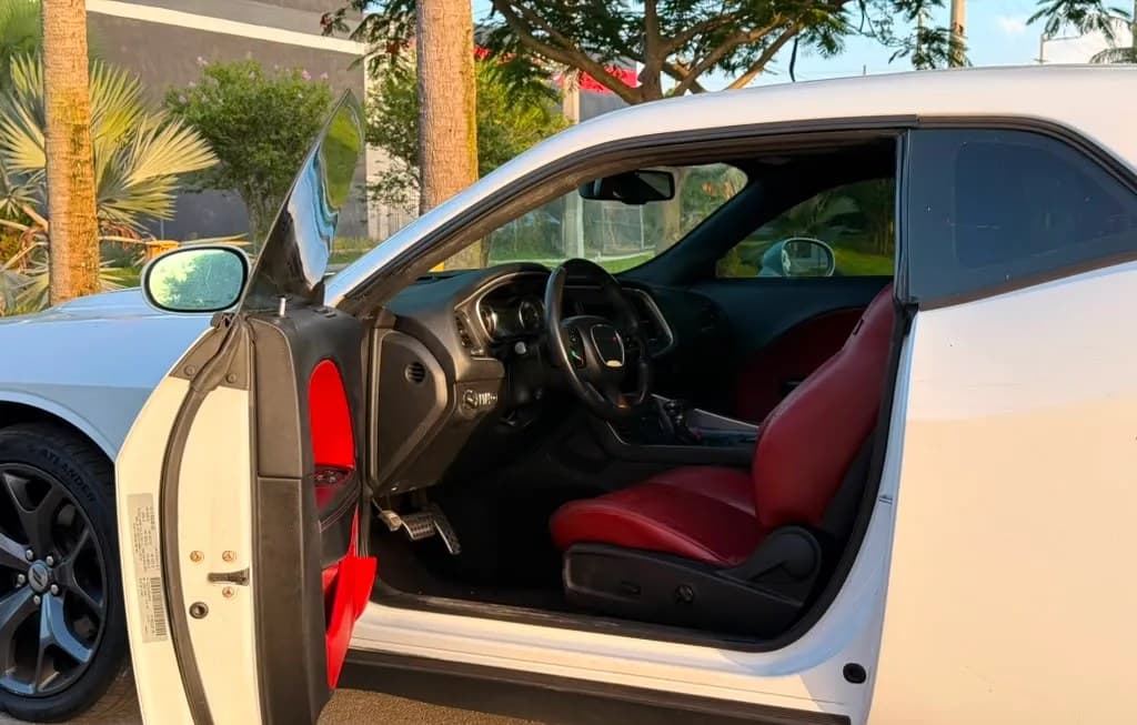 2019 DODGE CHALLENGER SXT 6