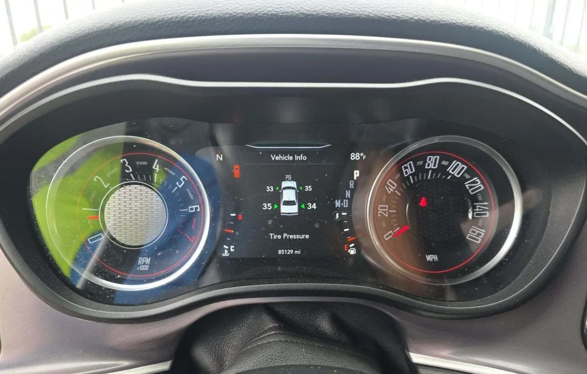 2019 DODGE CHALLENGER SXT 6