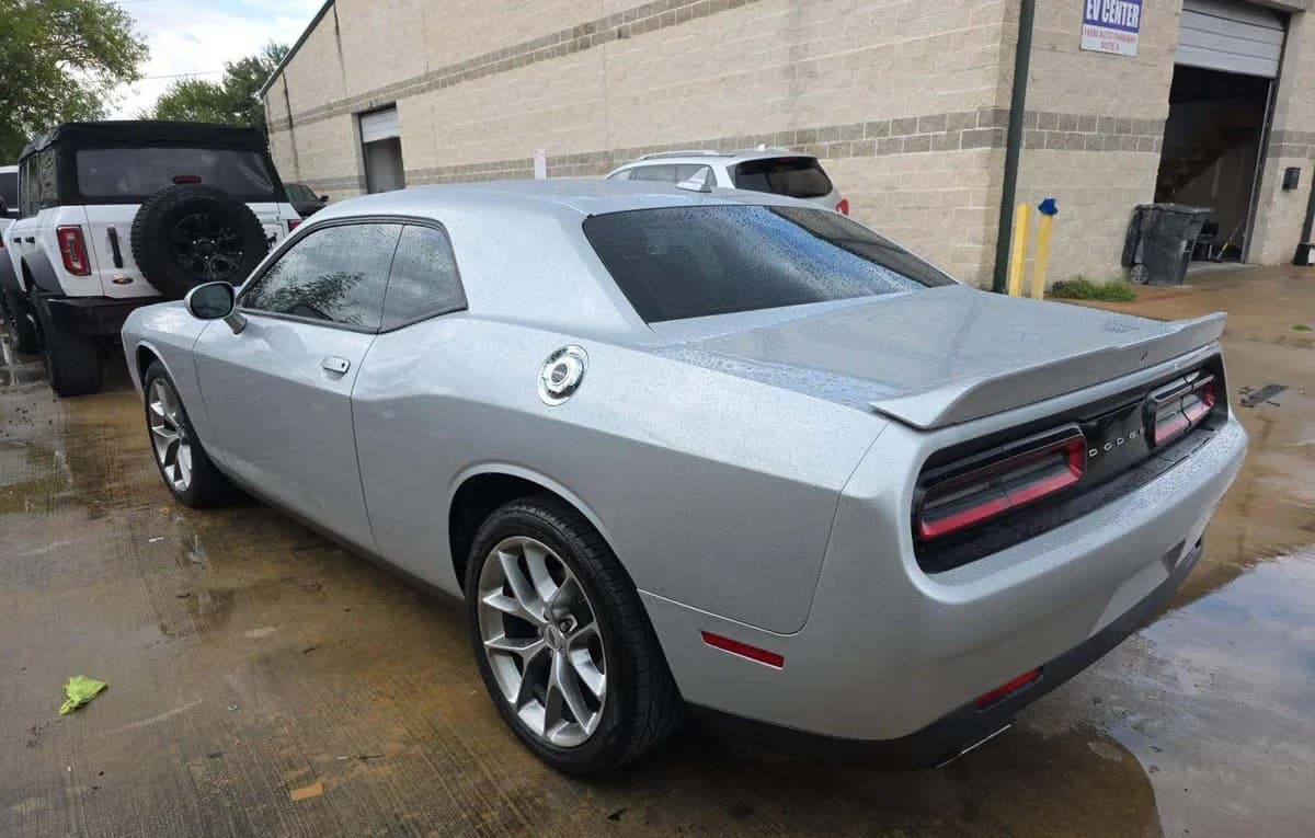 2020 DODGE CHALLENGER SXT 3