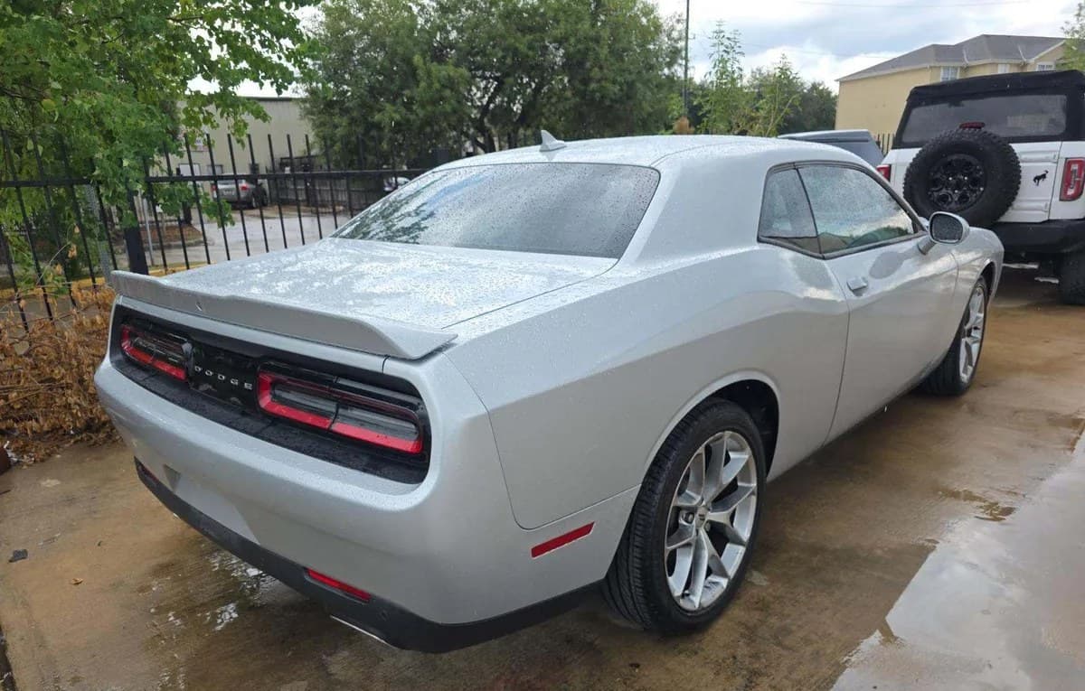 2020 DODGE CHALLENGER SXT 4