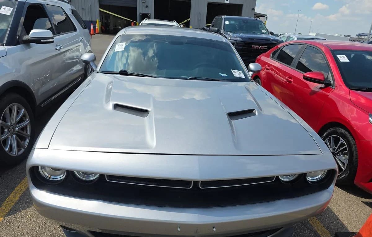 2017 DODGE CHALLENGER SXT 3