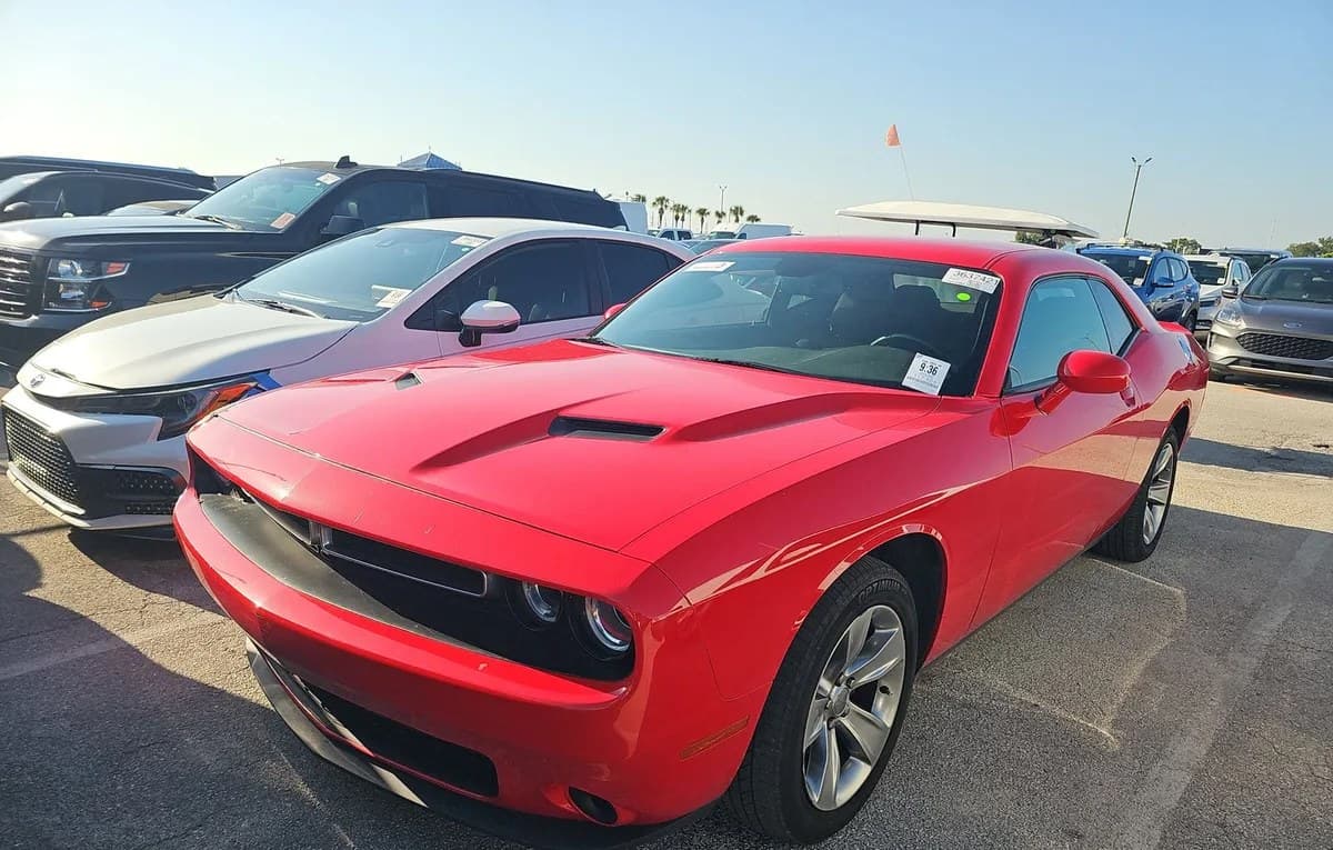 2020 DODGE CHALLENGER SXT 2