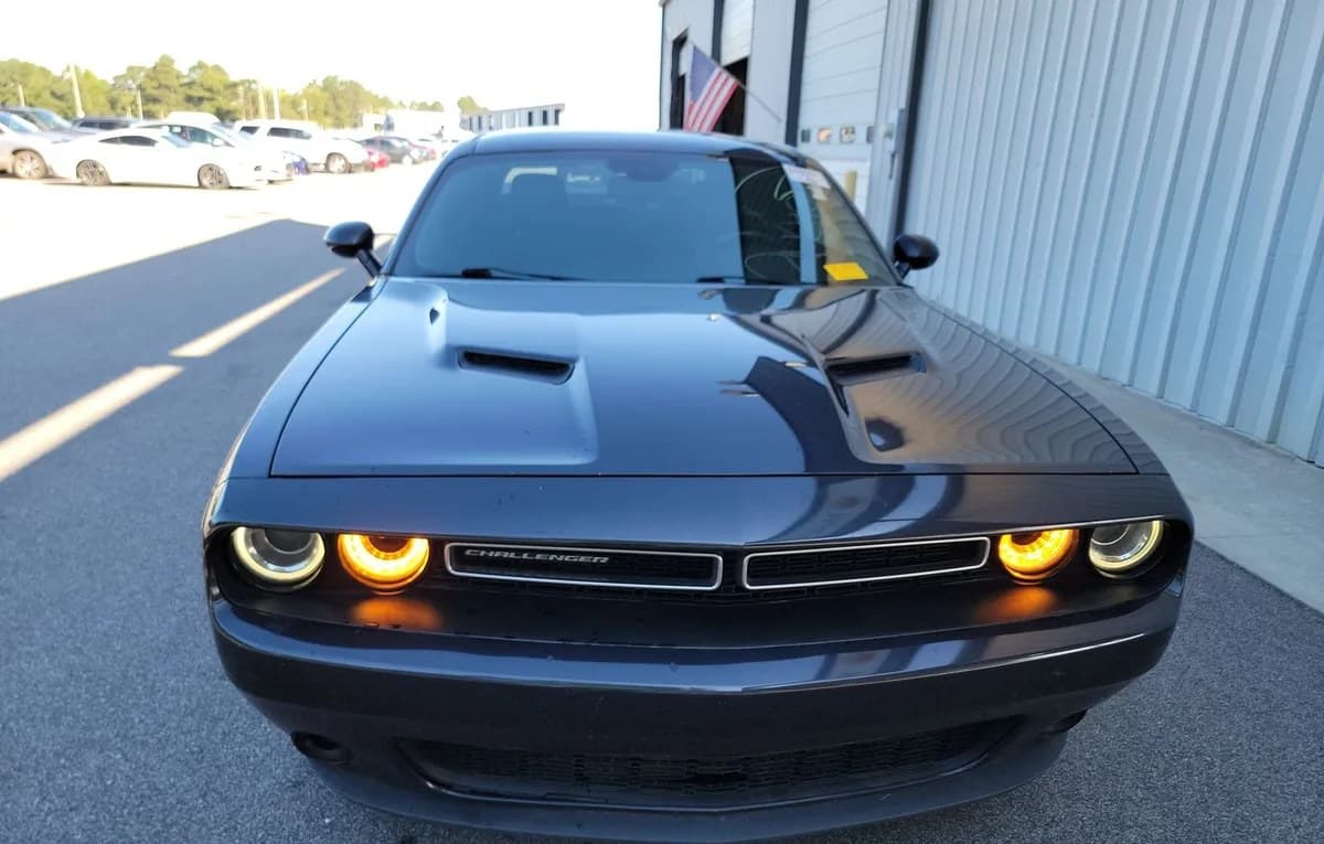 2017 DODGE CHALLENGER SXT 3