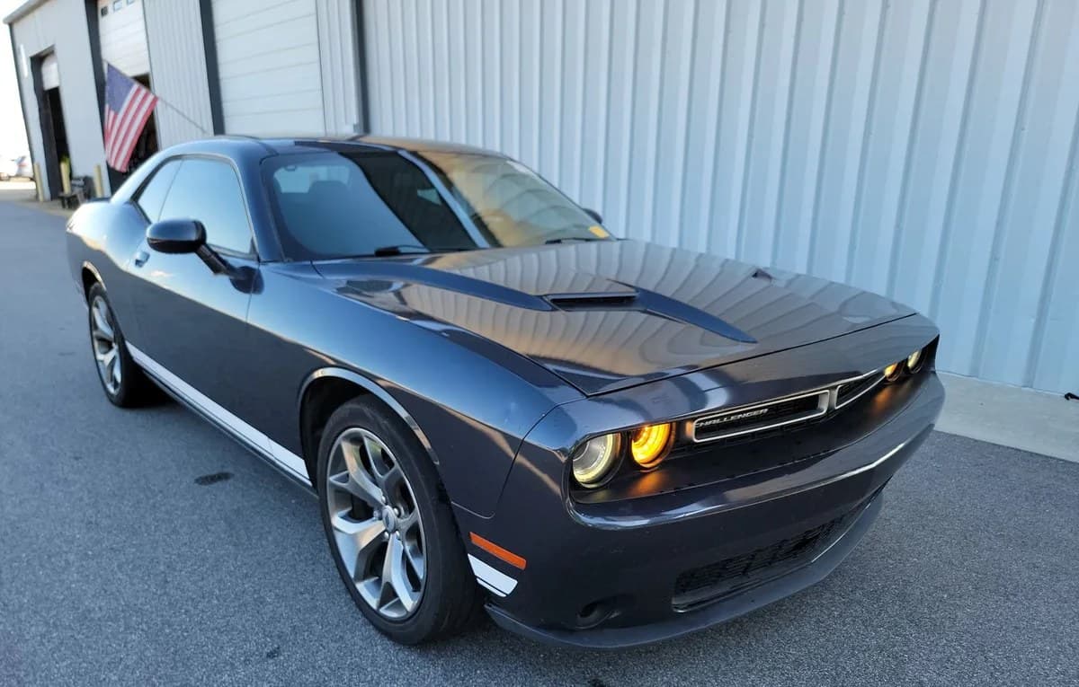 2017 DODGE CHALLENGER SXT 4