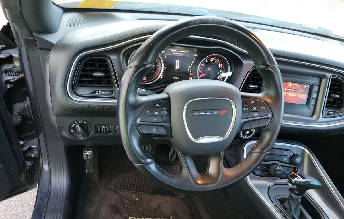 2017 DODGE CHALLENGER SXT 7