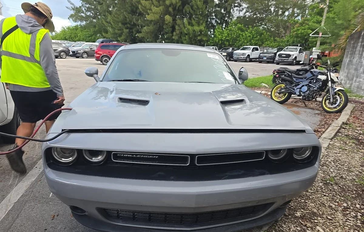 2020 DODGE CHALLENGER SXT 3