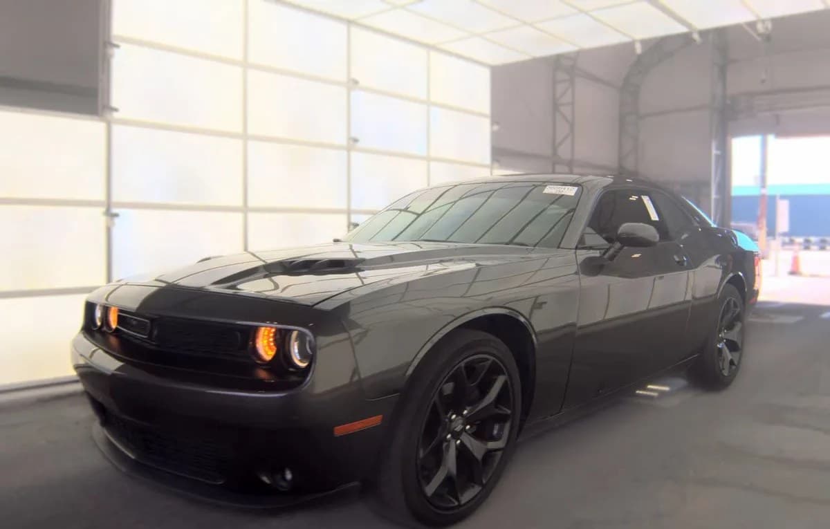 2020 DODGE CHALLENGER SXT 2