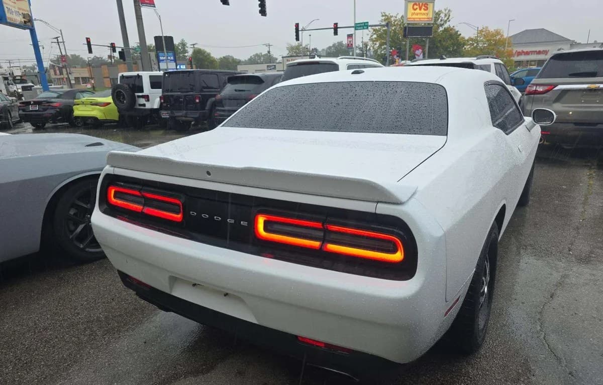 2018 DODGE CHALLENGER SXT 4