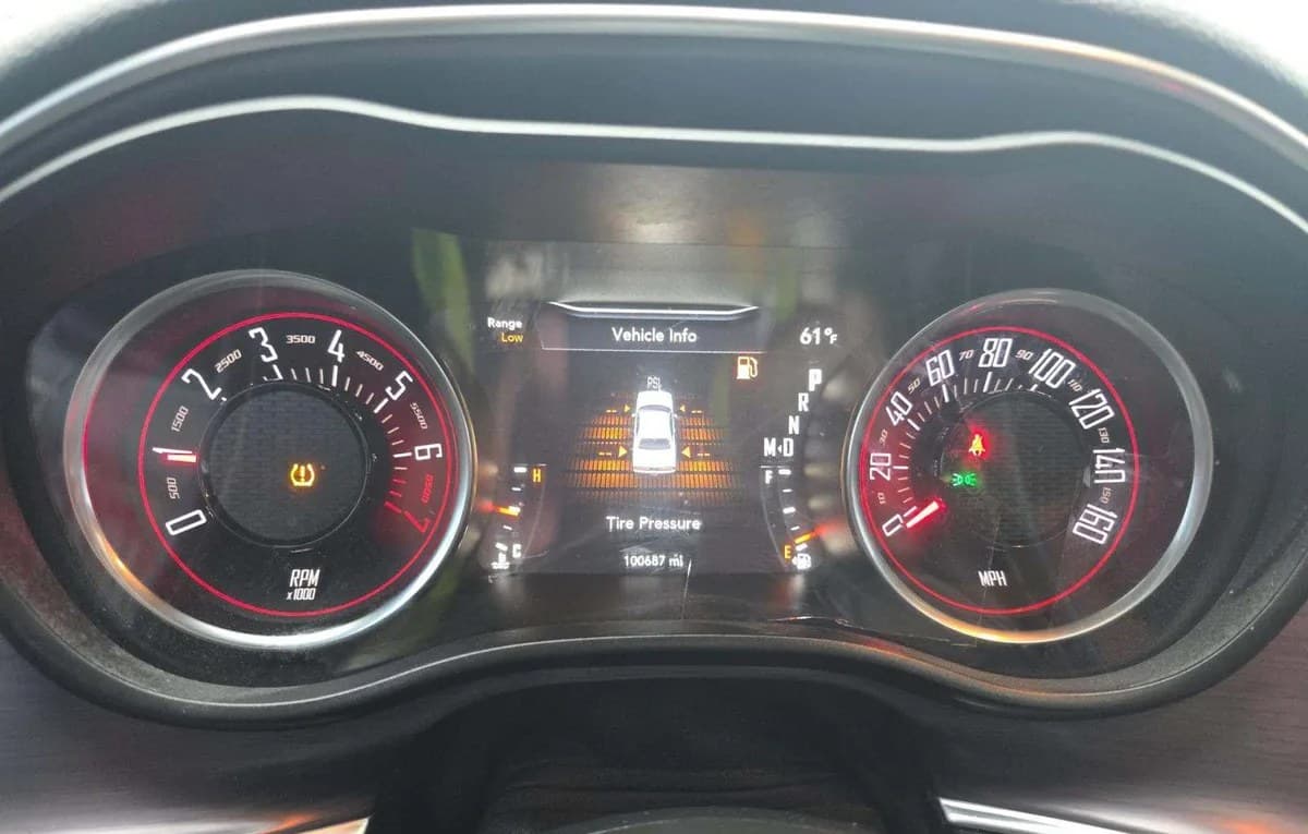 2018 DODGE CHALLENGER SXT 6