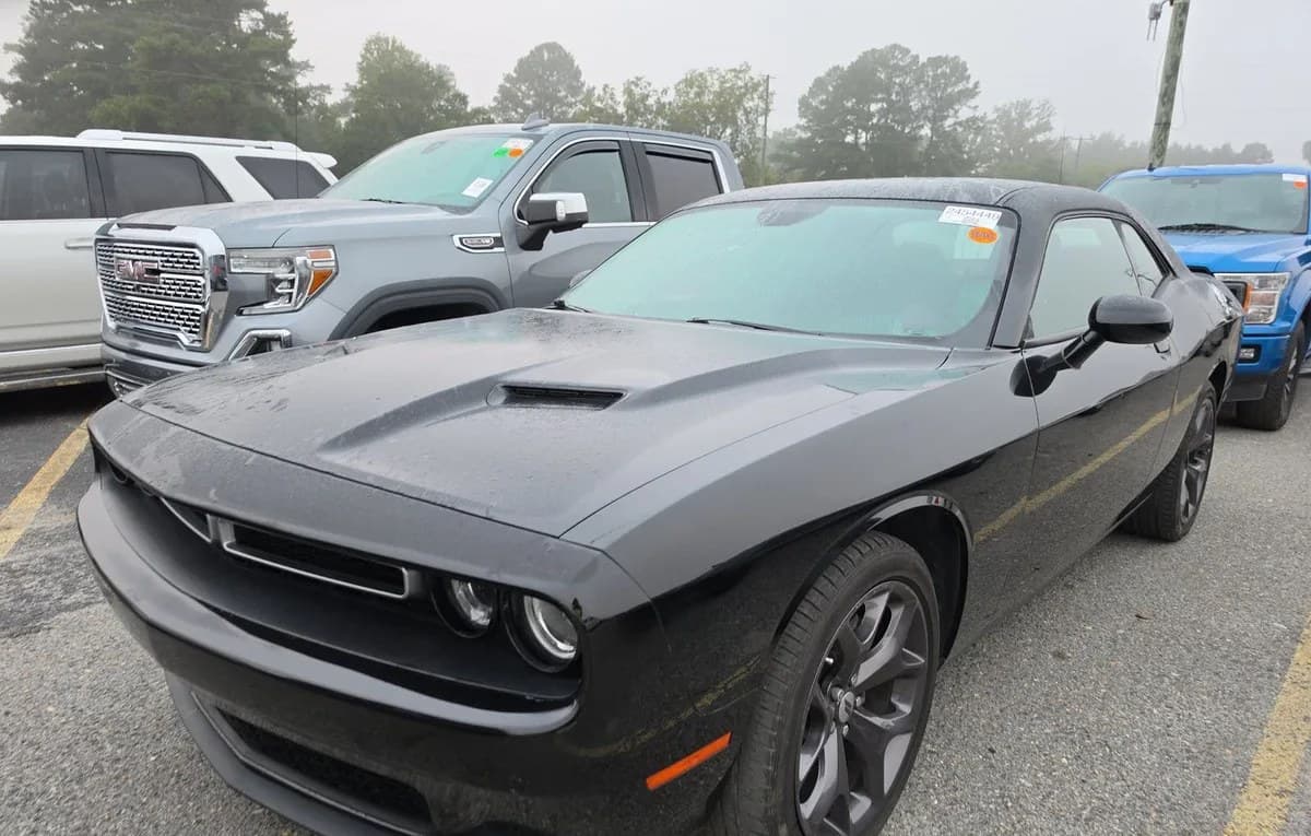2019 DODGE CHALLENGER SXT 2