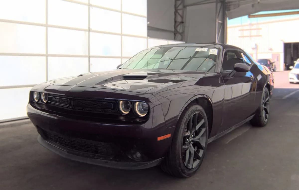 2022 DODGE CHALLENGER SXT 2