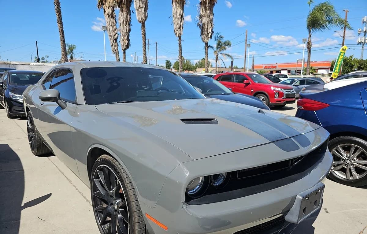 2017 DODGE CHALLENGER SXT Plus 4