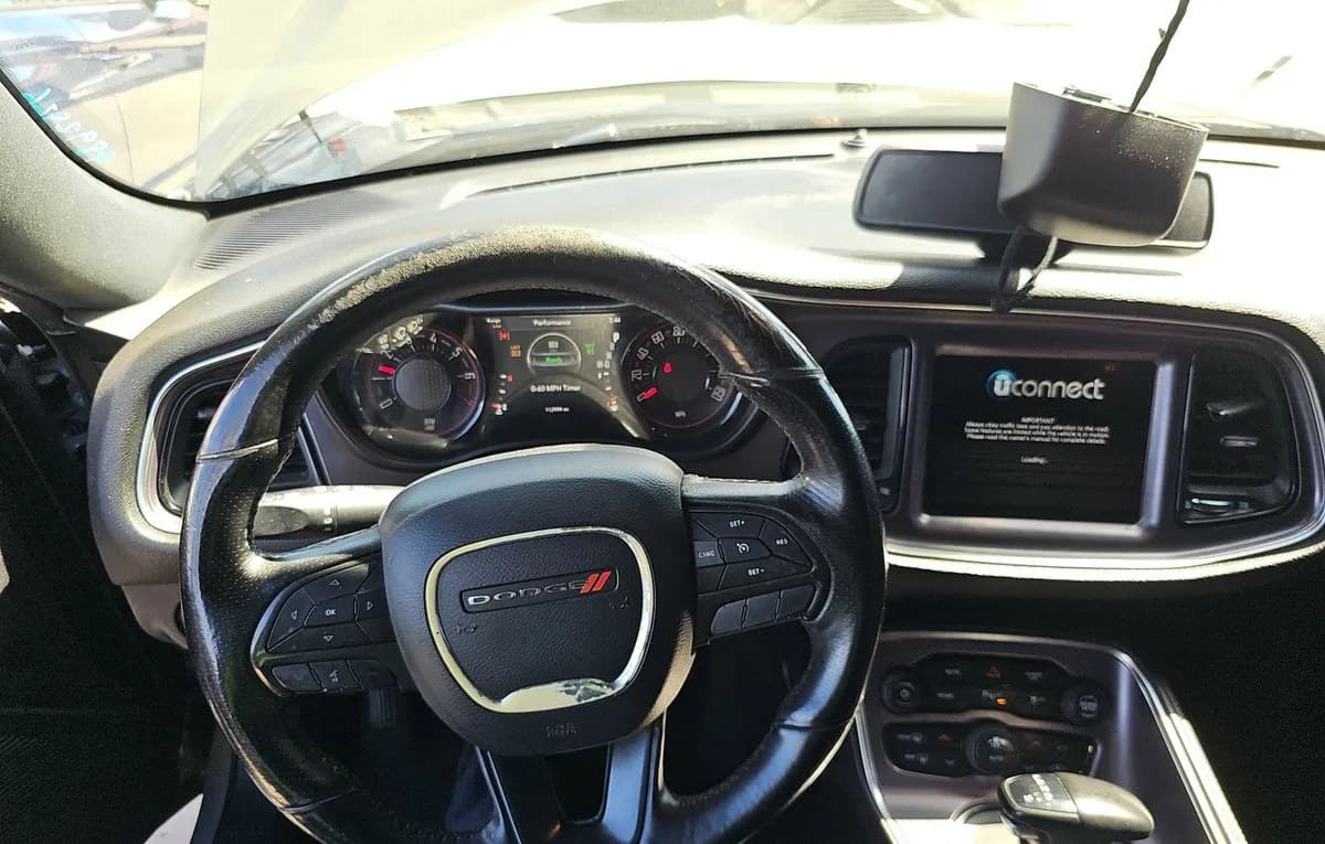 2017 DODGE CHALLENGER SXT Plus 7