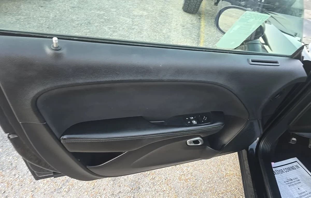 2018 DODGE CHALLENGER SXT 6