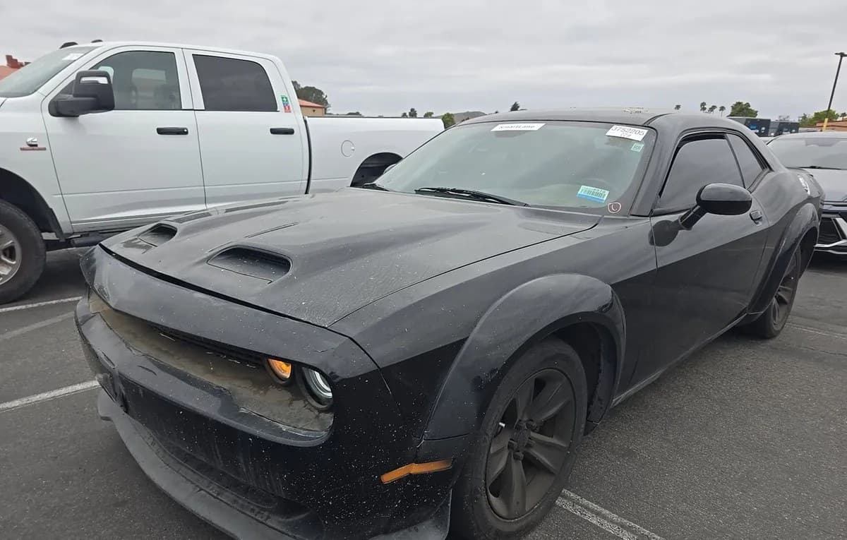 2018 DODGE CHALLENGER SXT 2