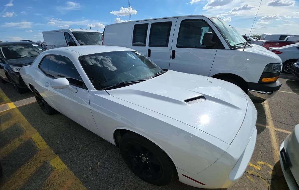 2019 DODGE CHALLENGER SXT 4