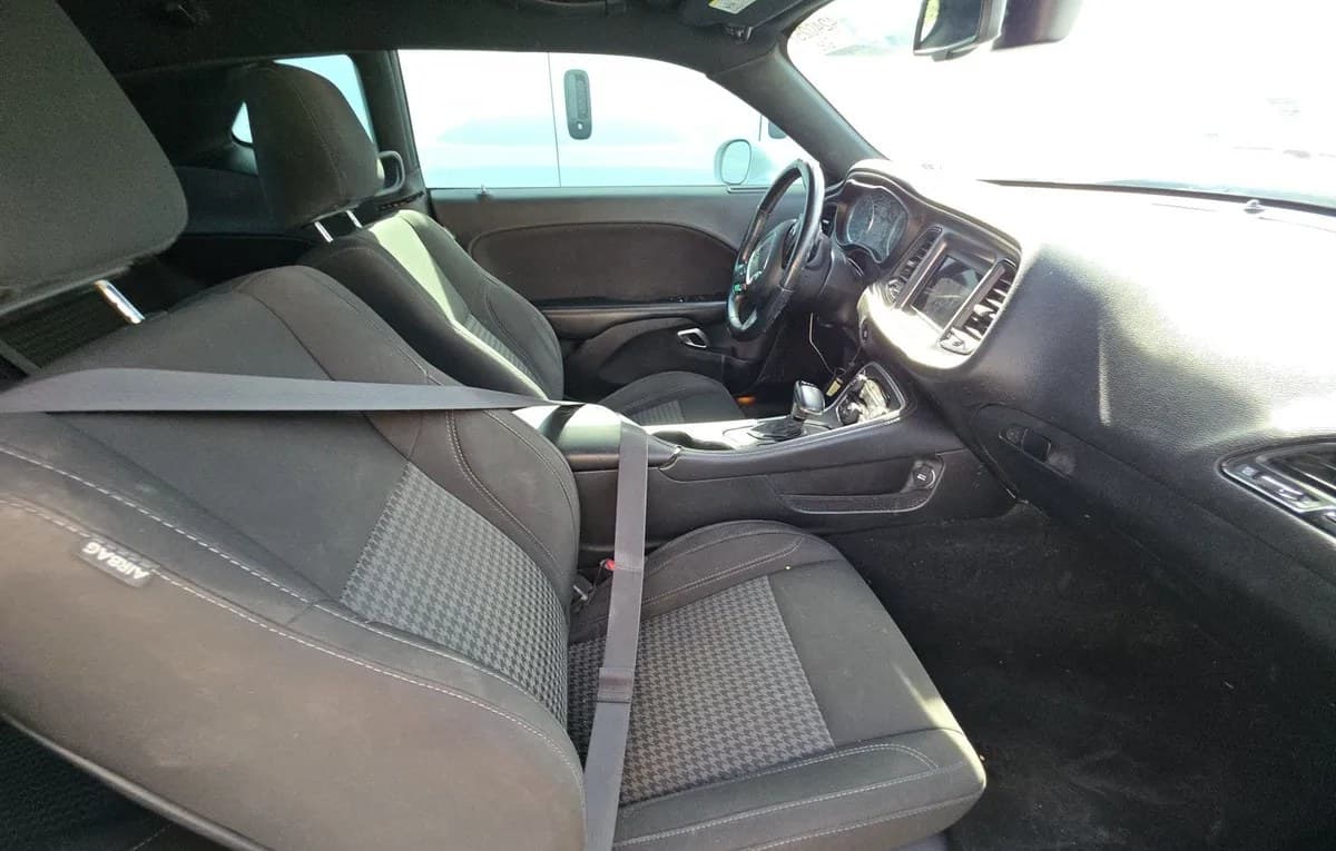 2019 DODGE CHALLENGER SXT 5