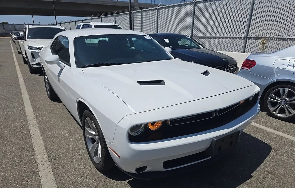 2020 DODGE CHALLENGER SXT 4