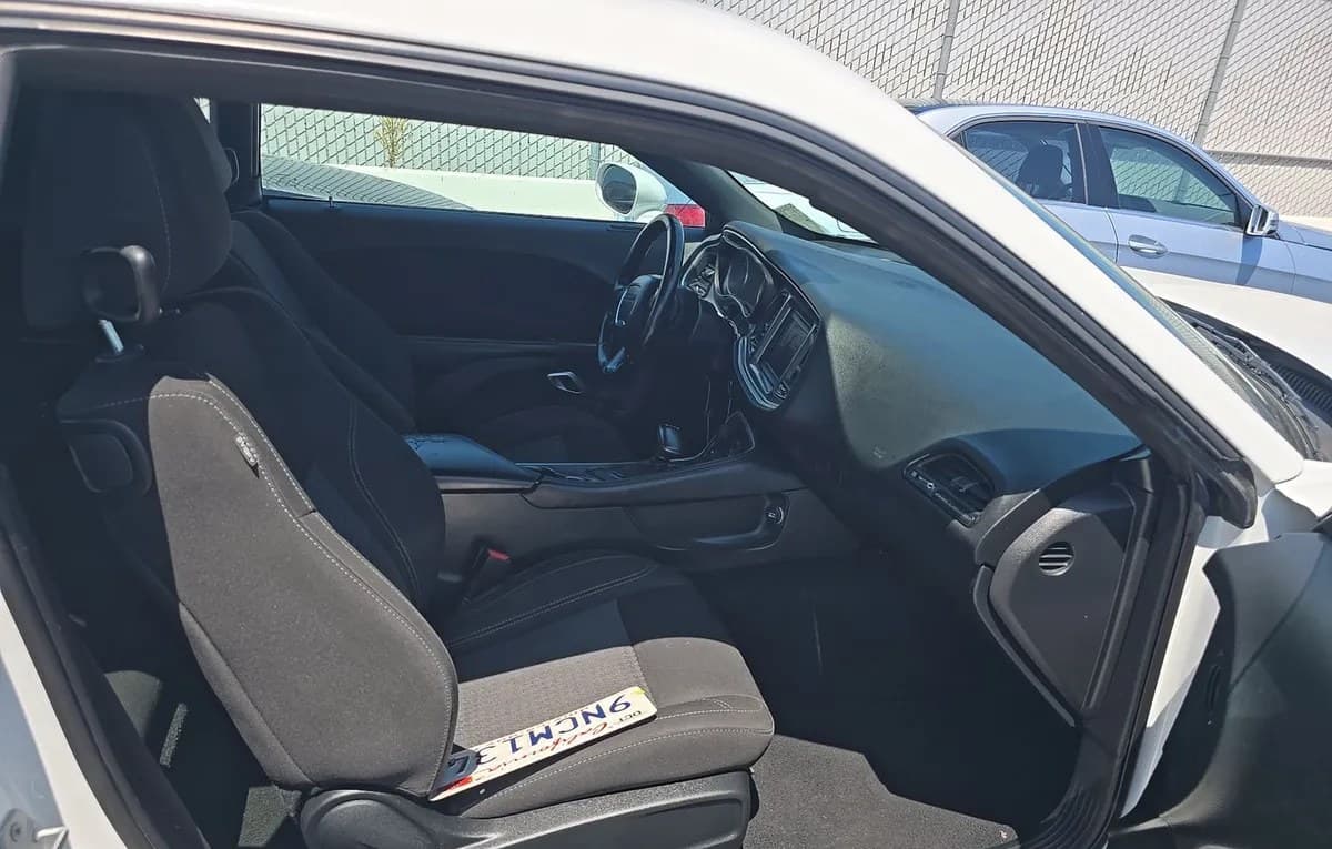 2020 DODGE CHALLENGER SXT 5