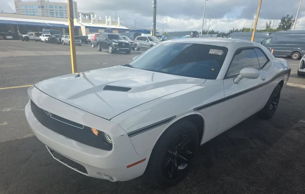 2019 DODGE CHALLENGER SXT 1