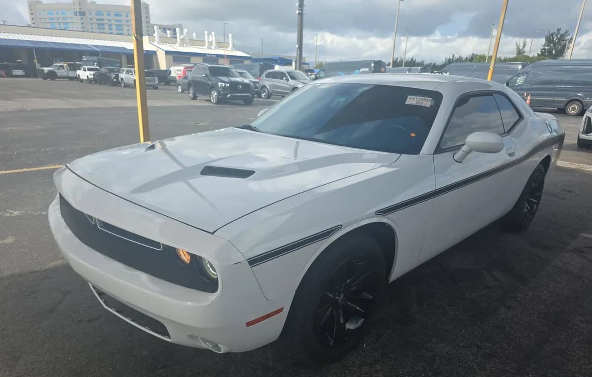 2019 DODGE CHALLENGER SXT 2